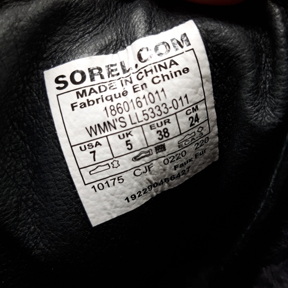 SOREL | Conquest Waterproof Leather Wedge Boots in Black - Picture 7 of 9